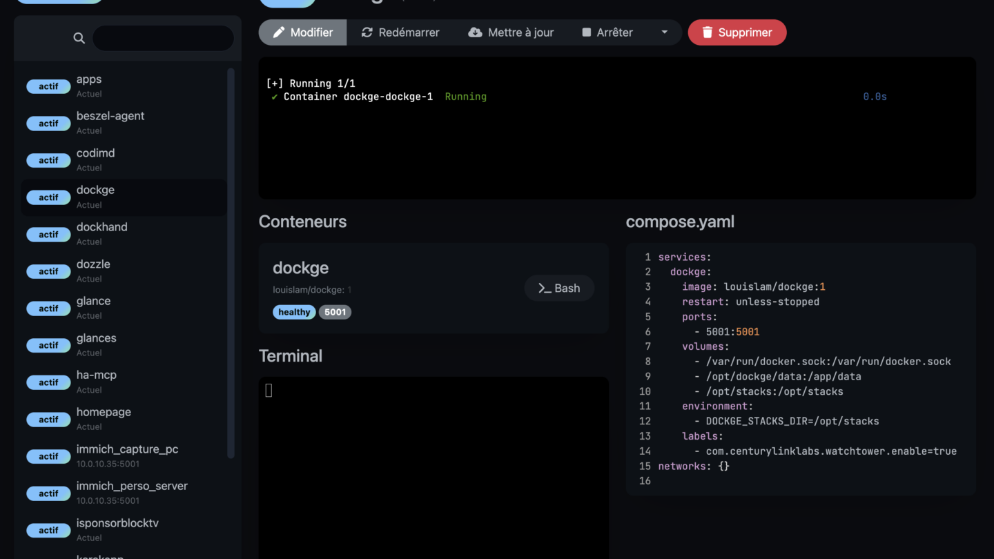 Interface principale de Dockge — détail d'une stack avec le fichier compose.yaml visible et le label Watchtower