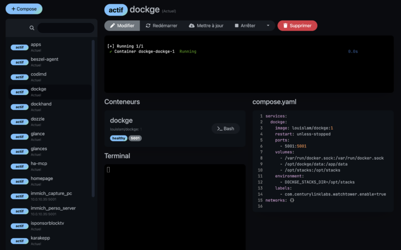 Interface principale de Dockge — détail d'une stack avec le fichier compose.yaml visible et le label Watchtower